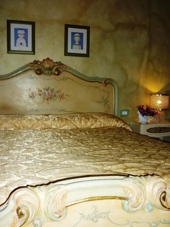 B&B Casale Ginette インチーザ・イン・ヴァルダルノ 部屋 写真