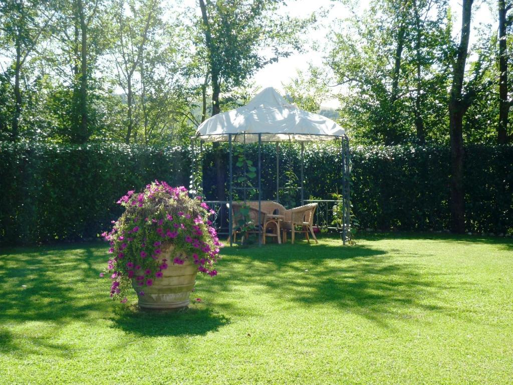 B&B Casale Ginette インチーザ・イン・ヴァルダルノ エクステリア 写真