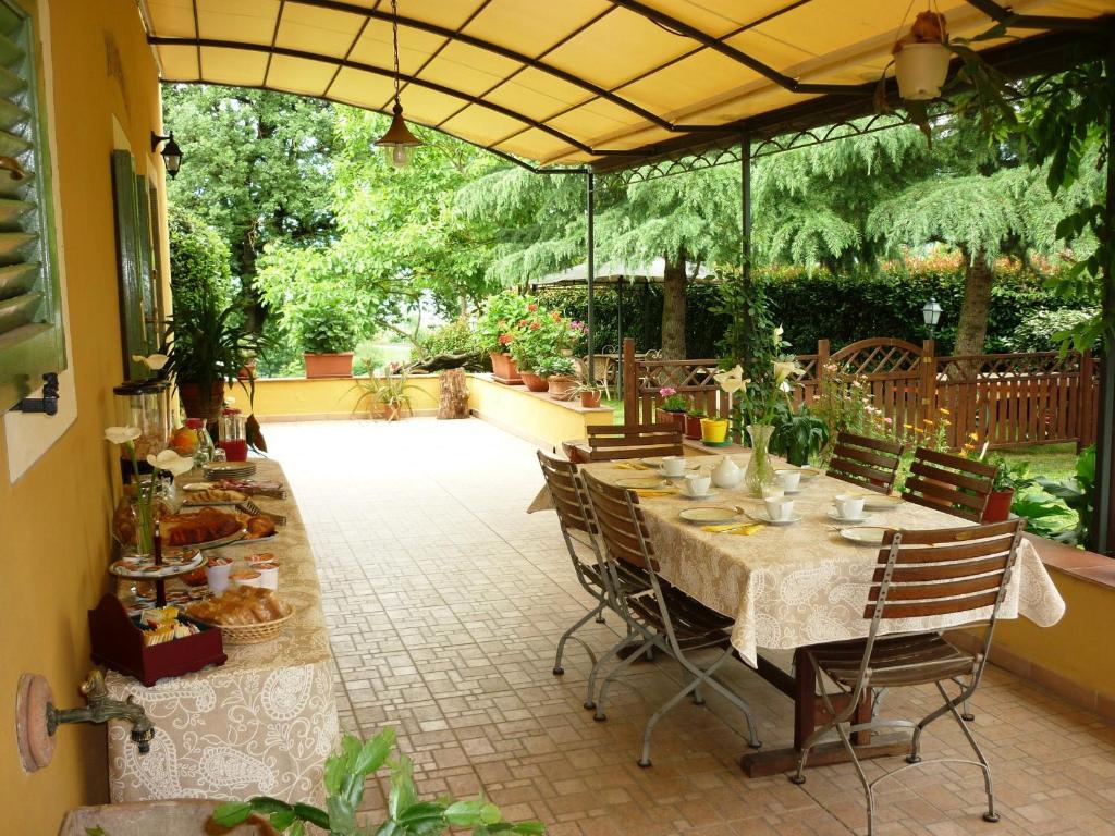 B&B Casale Ginette インチーザ・イン・ヴァルダルノ エクステリア 写真